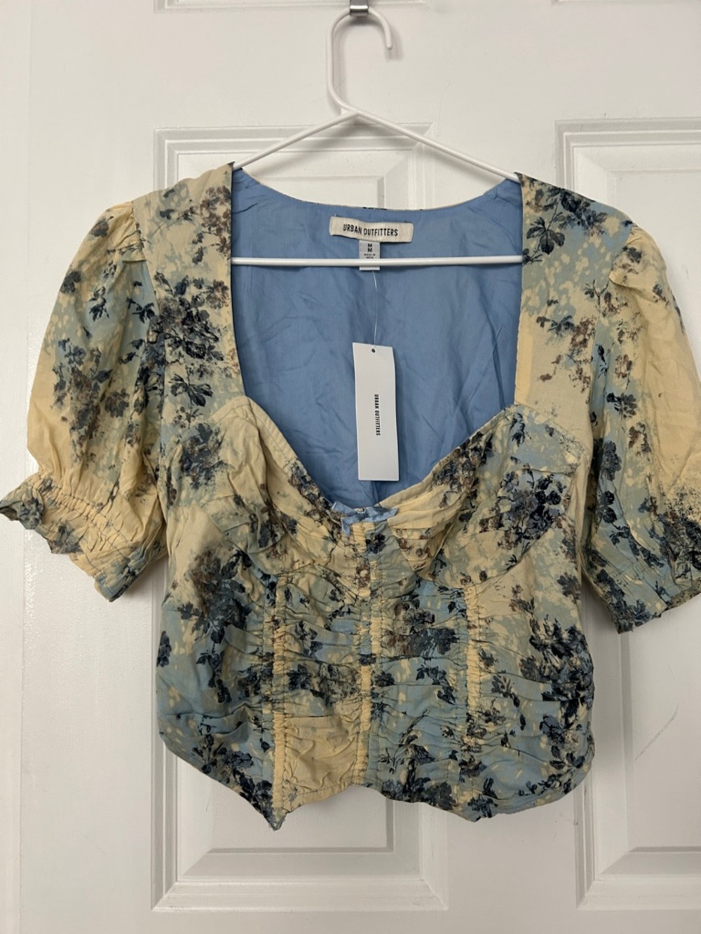 Urban Outfitters Blue and Cream Floral Puff-Sleeve Sweetheart Blouse
